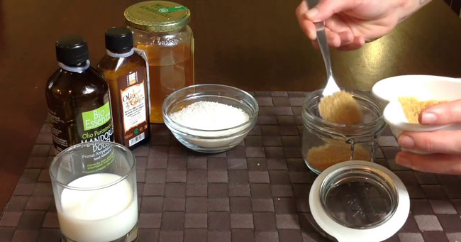 Cum prepari crema miraculoasa impotriva celulitei si a vergeturilor – reteta picioarelor perfecte