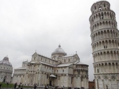 Turnul din Pisa se îndreaptă singur